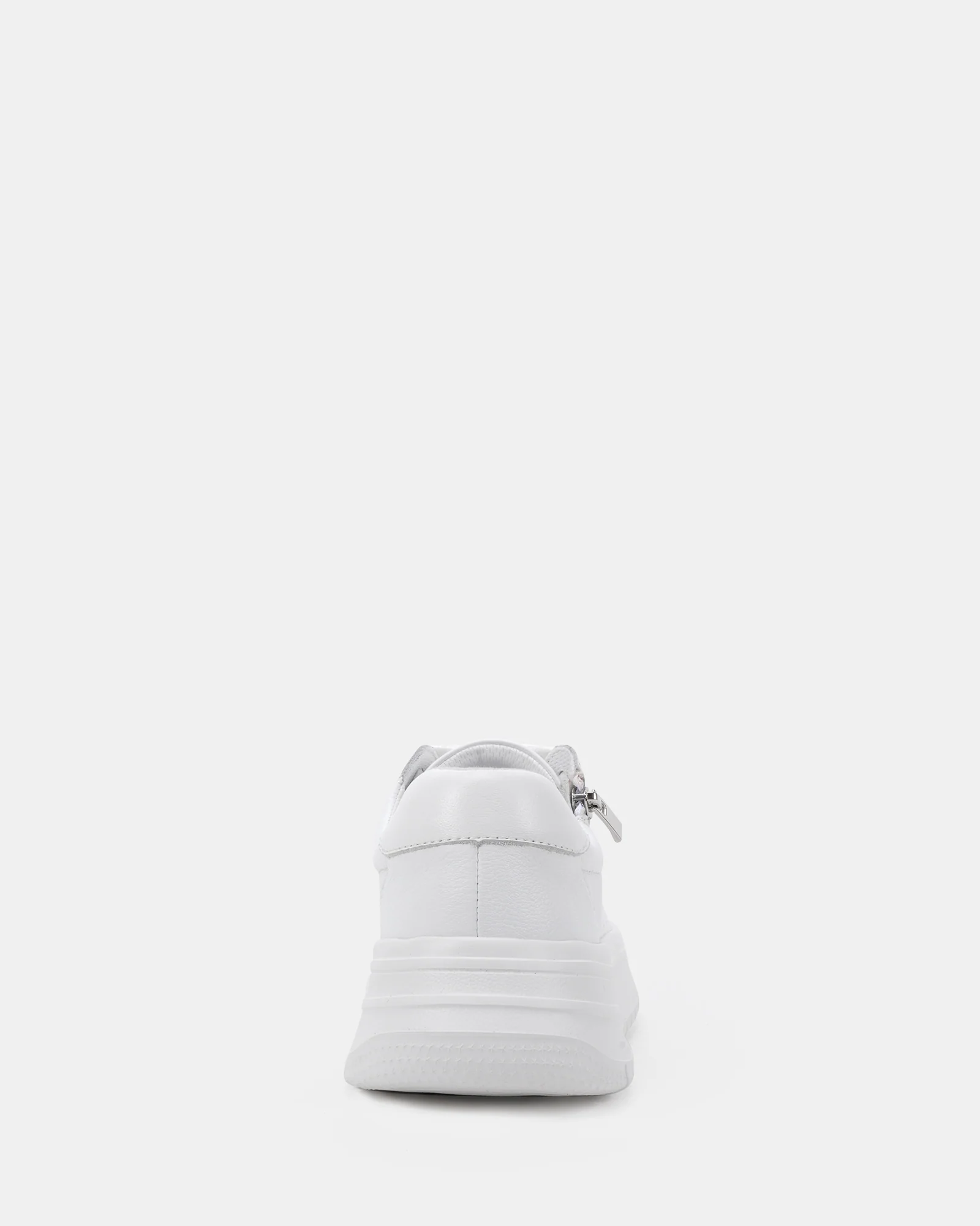 Zizi White - Image 4